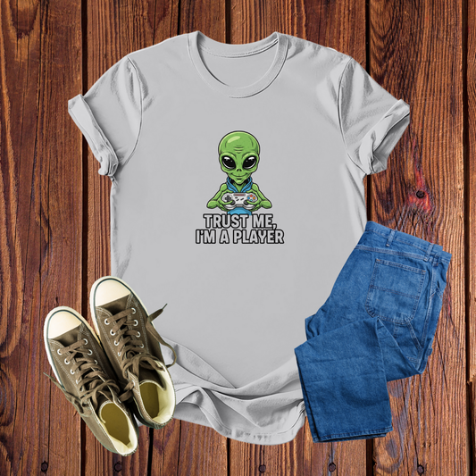 Camiseta Alien Gamer Premium – Estampa Exclusiva 'Trust Me, I'm a Player', Conforto e Estilo Extraterrestre